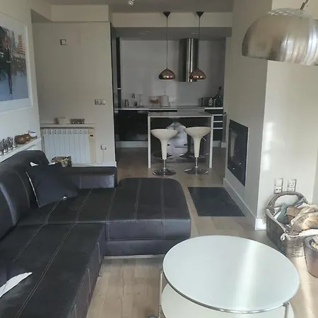 Luminoso Y Moderno Duplex Familiar